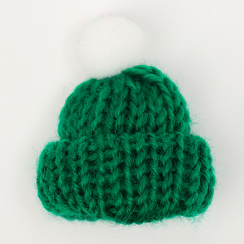 Вязанные шапка и шарфик для игрушек «Снежный день» (производитель не указан)