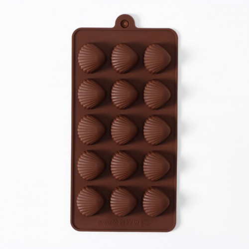 Форма для шоколада Доляна «Ракушки», 20,5×10,5 см, 15 ячеек (2,7×2,4 см), цвет коричневый Доляна