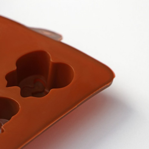 Форма силиконовая для украшений Доляна «Насекомые» 22×11,5×2 см, 8 ячеек, цвет коричневый Доляна