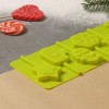 Форма силиконовая для украшений Доляна «Новогодний подарок», 24×9,5 см, 6 ячеек, цвет зелёный Доляна