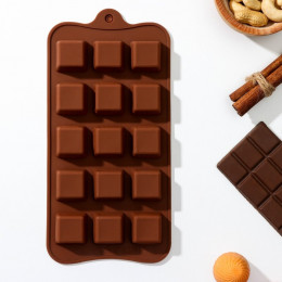 Форма для шоколада Доляна «Шоколадные конфеты», 21,5×10×1,5 см, 15 ячеек, цвет коричневый