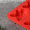 Форма силиконовая для выпечки Доляна «Новый год. Имбирный пряник», 28×17 см, 6 ячеек, цвет красный Доляна
