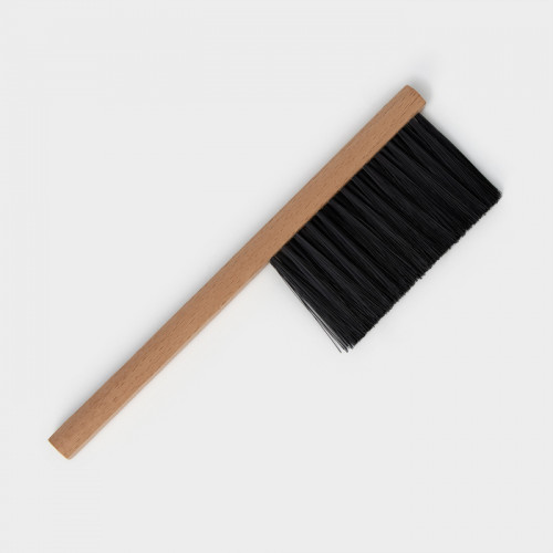 Щётка-смётка техническая, 29×2,5×1,6 см, трехрядная, 39 пучков, бук, синтетическое волокно чёрное (производитель не указан)