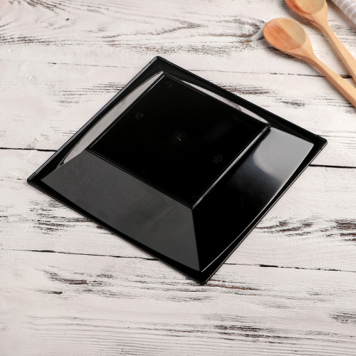 Тарелка пластиковая одноразовая, 17,2×17,2 см, квадратная, глубокая, черная (производитель не указан)