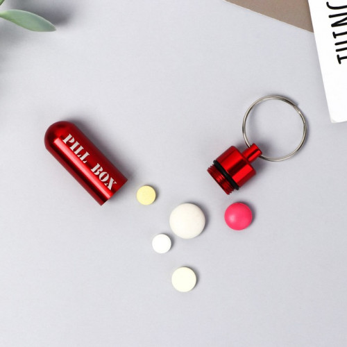 Таблетница-брелок Pill box, красная, 1,4 х 5,2 см (производитель не указан)